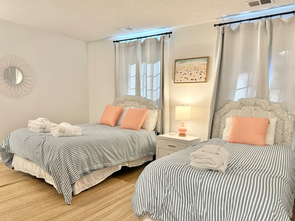 Guest Room with Full and Twin