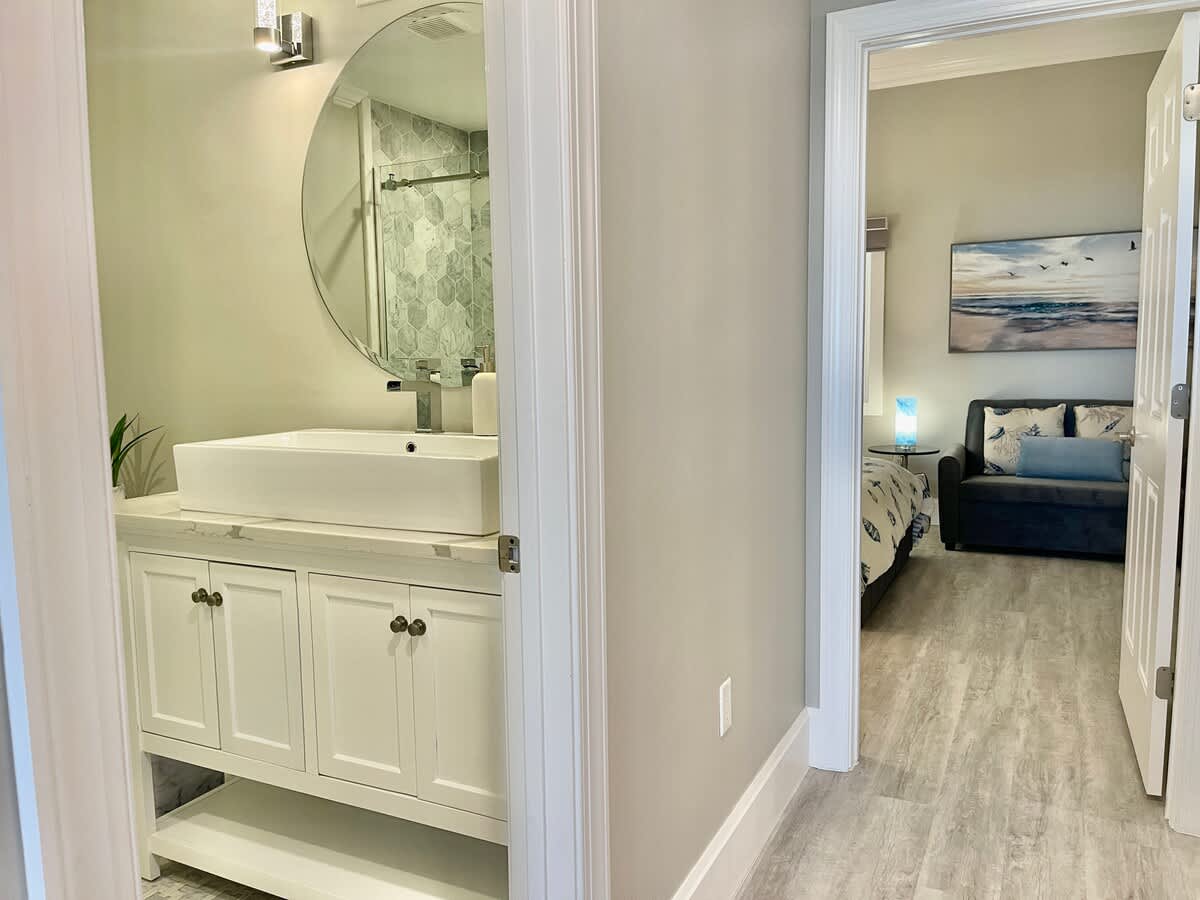 Hall Bath and Queen Room