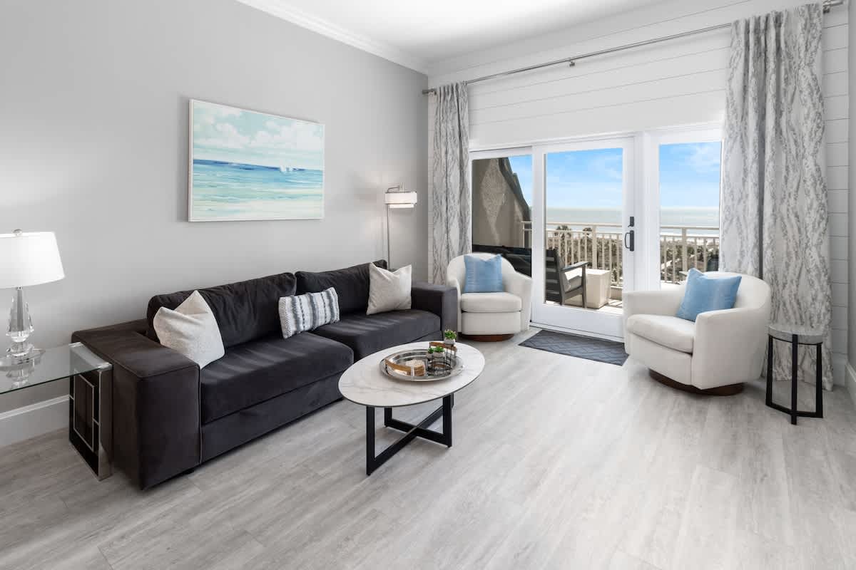 536 Shorewood 2