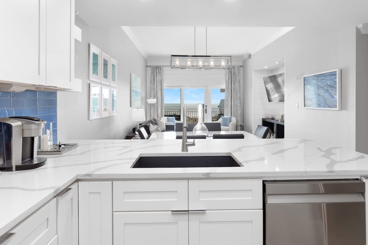 536 Shorewood 8