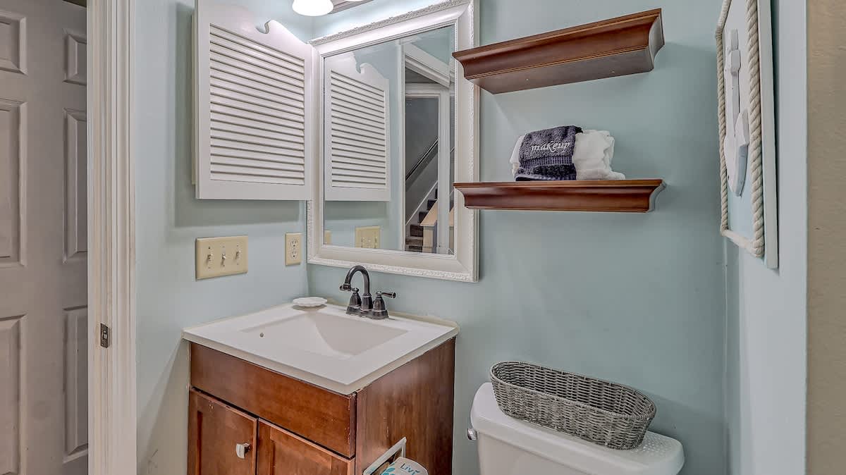1st Floor Guest King En-Suite