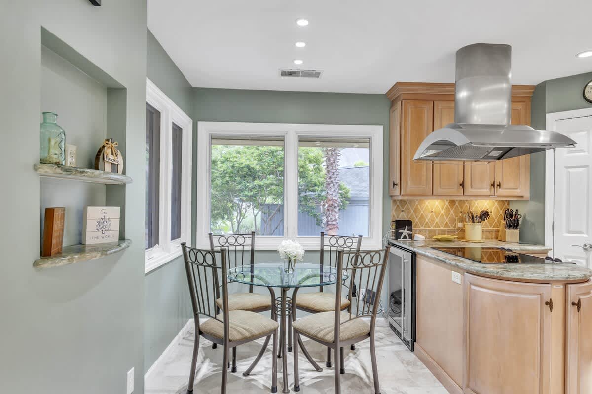 Breakfast Nook in Kitchen