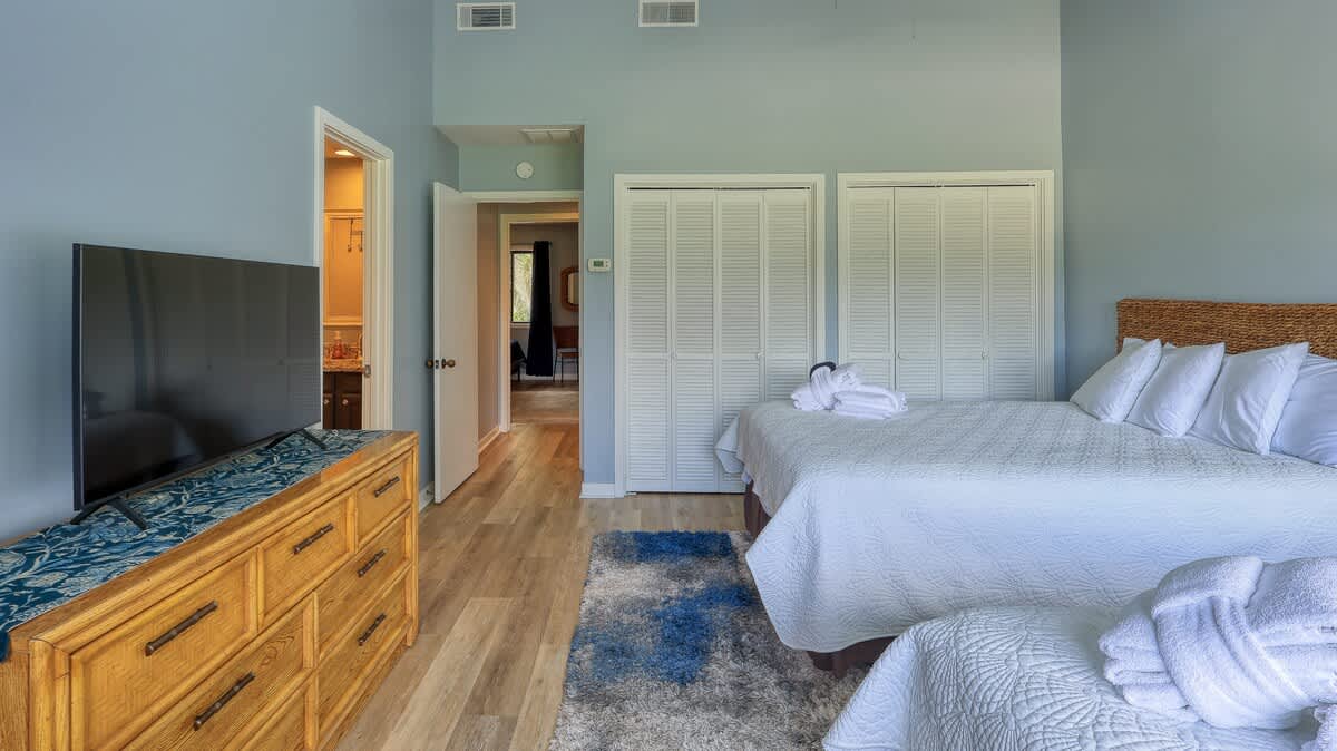 Double Queen Suite with Golf Course Views
