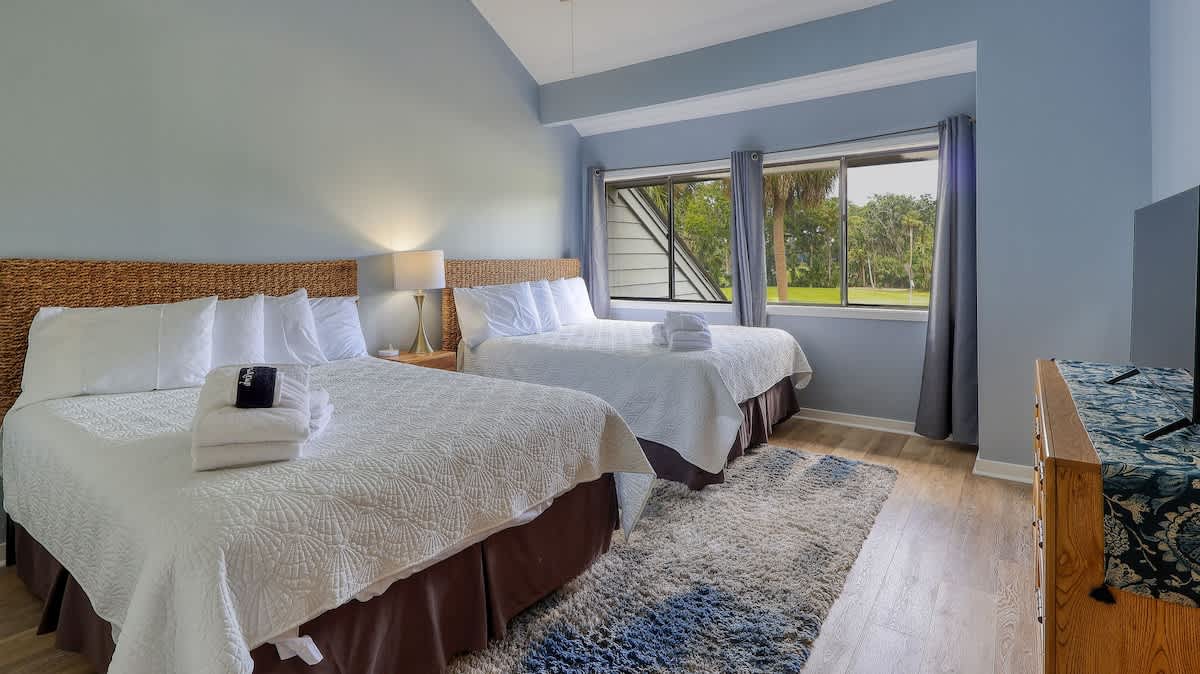 Double Queen Suite with Golf Course Views