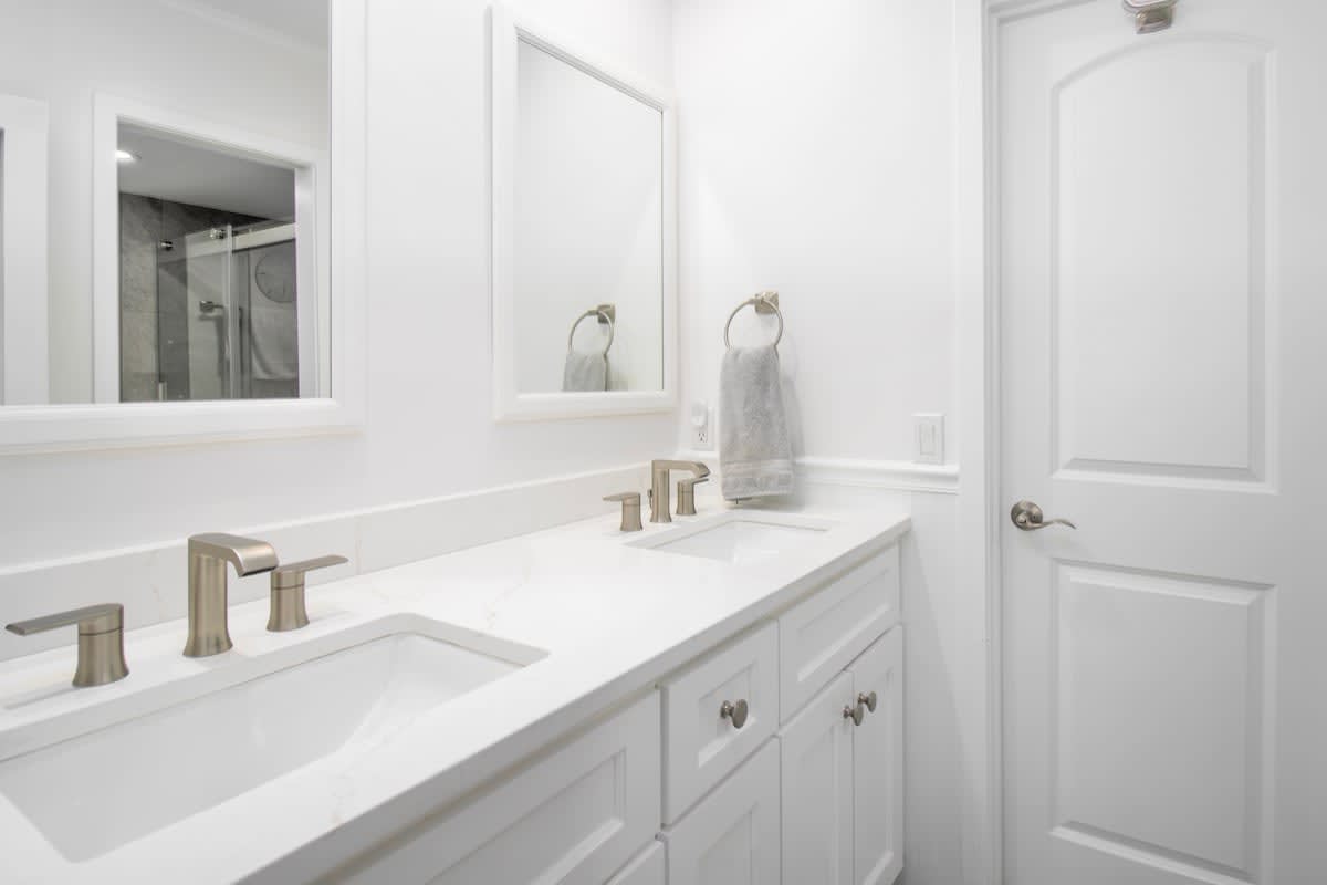 Shared Bathroom In Between Guest Room and Primary Suite
