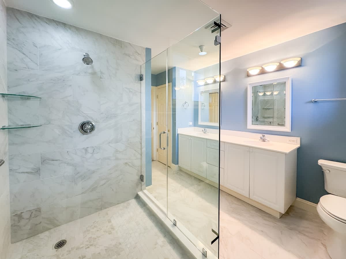Primary Suite Bathroom