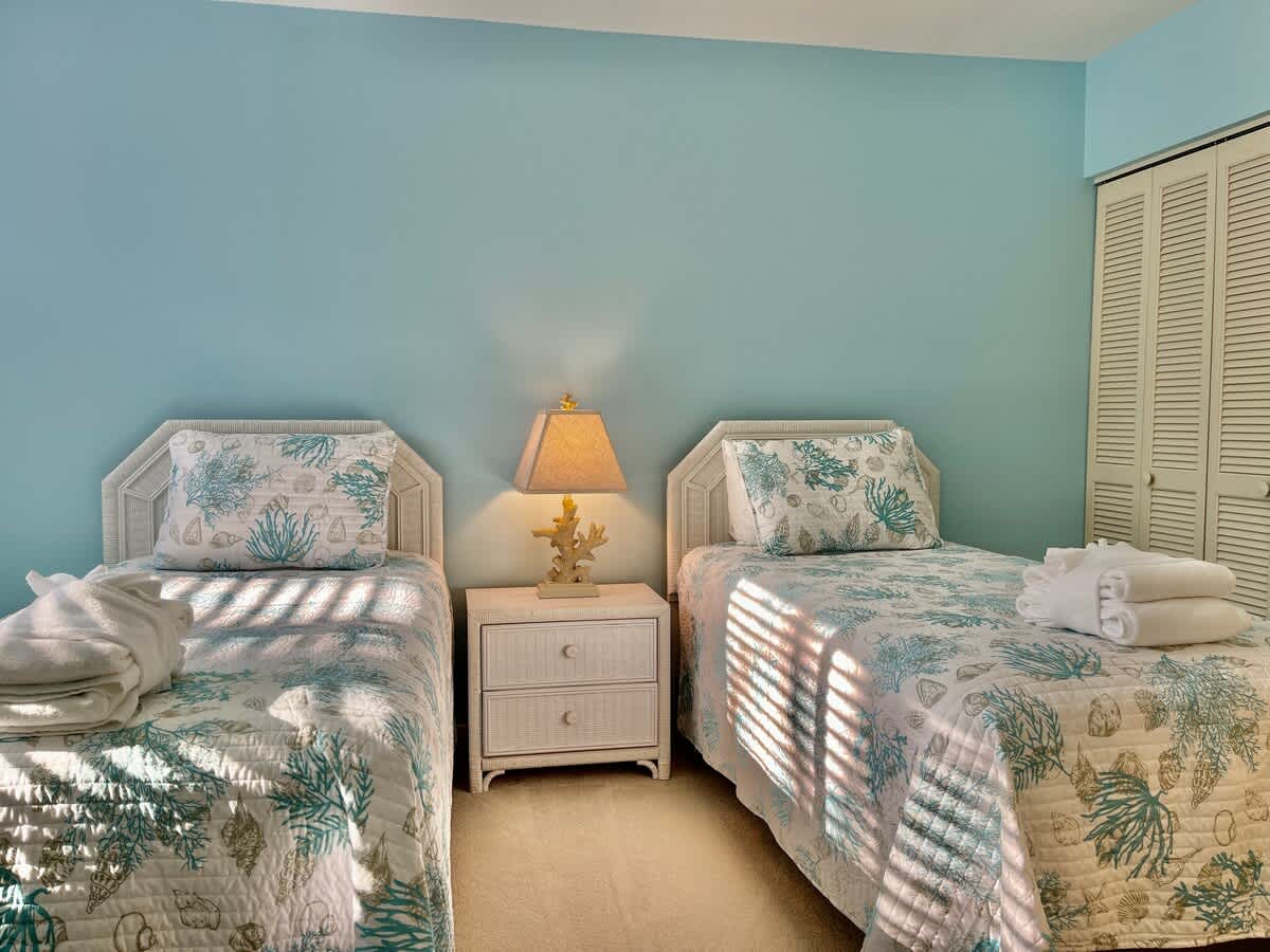 Twin Guest Bedroom