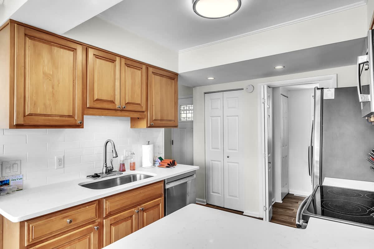 1601 Port Villas 9
