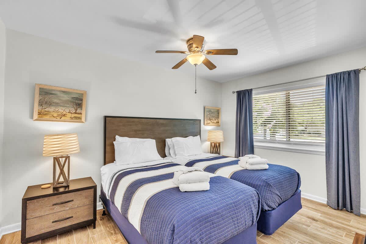 Downstairs Double Twin Suite (Beds can be turned into a King upon request)