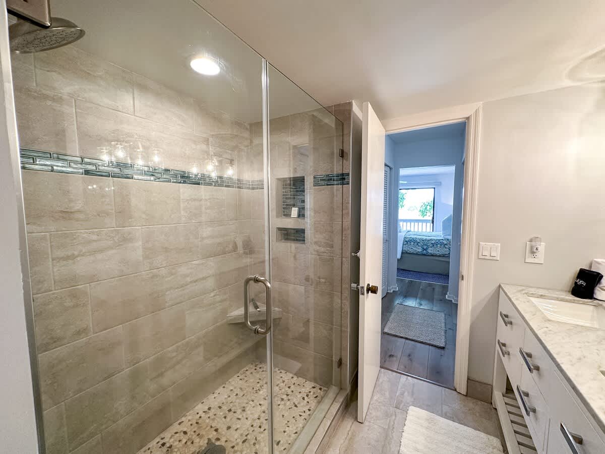 2nd Floor Primary Suite Bathroom