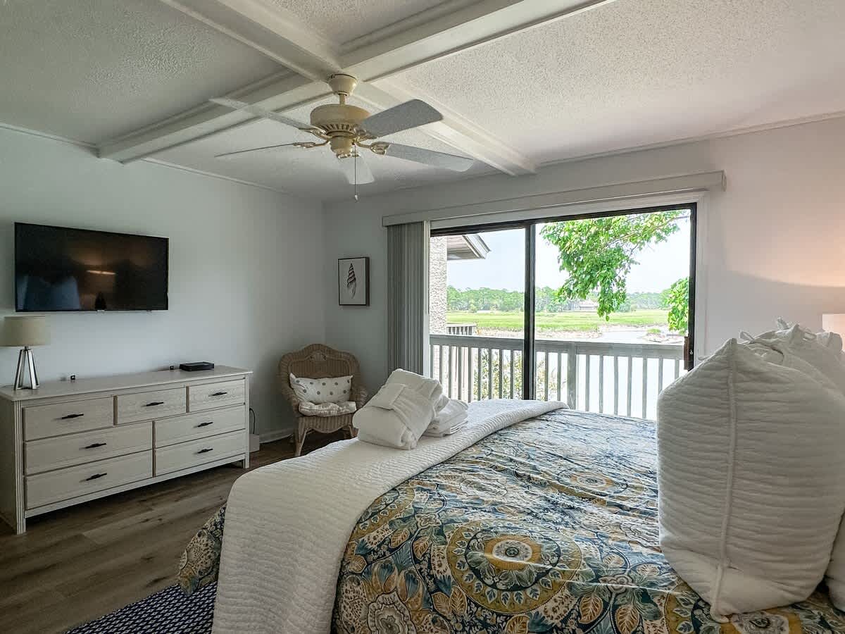 2nd Floor Primary Suite