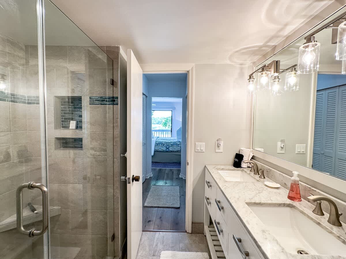 2nd Floor Primary Suite Bathroom