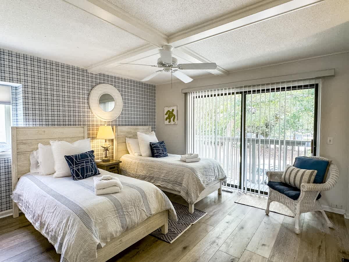 2nd Floor Twin Suite