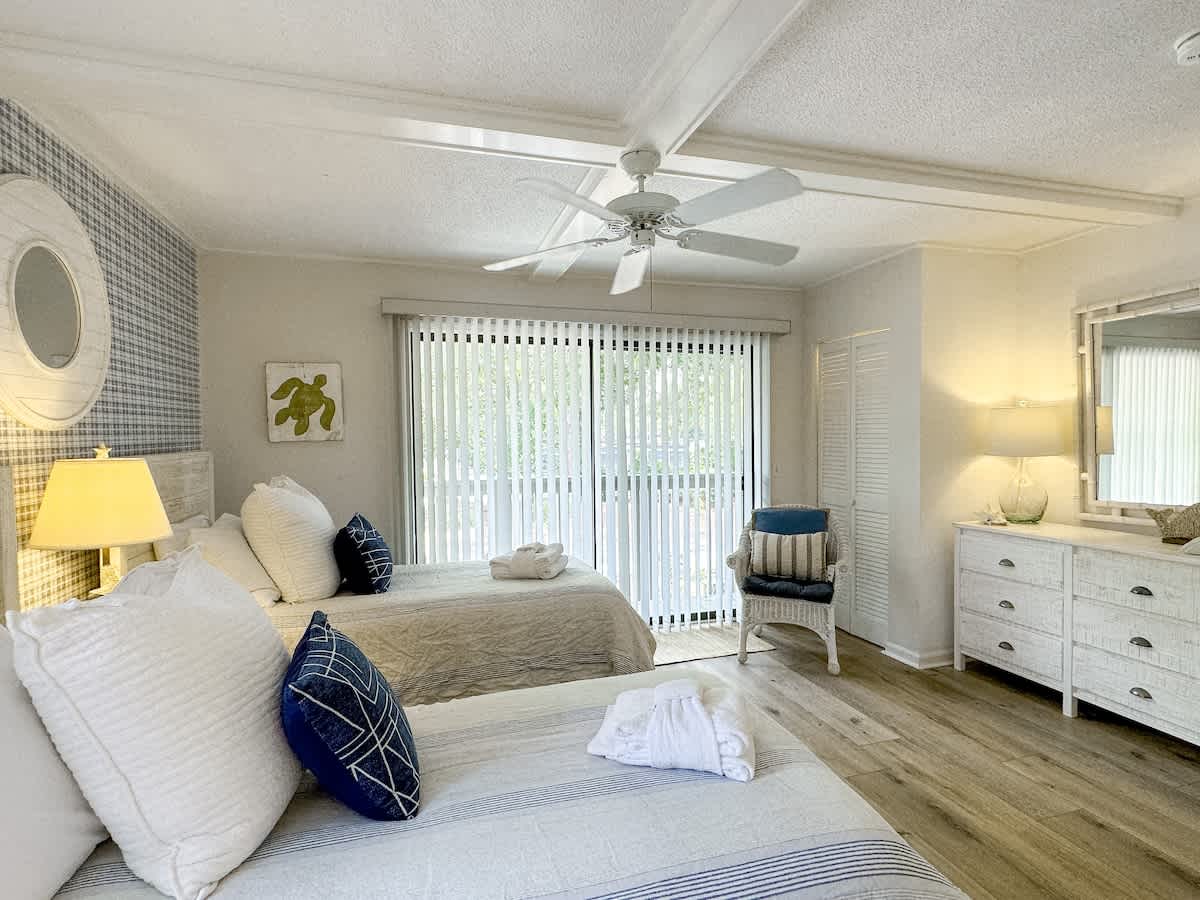 2nd Floor Twin Suite