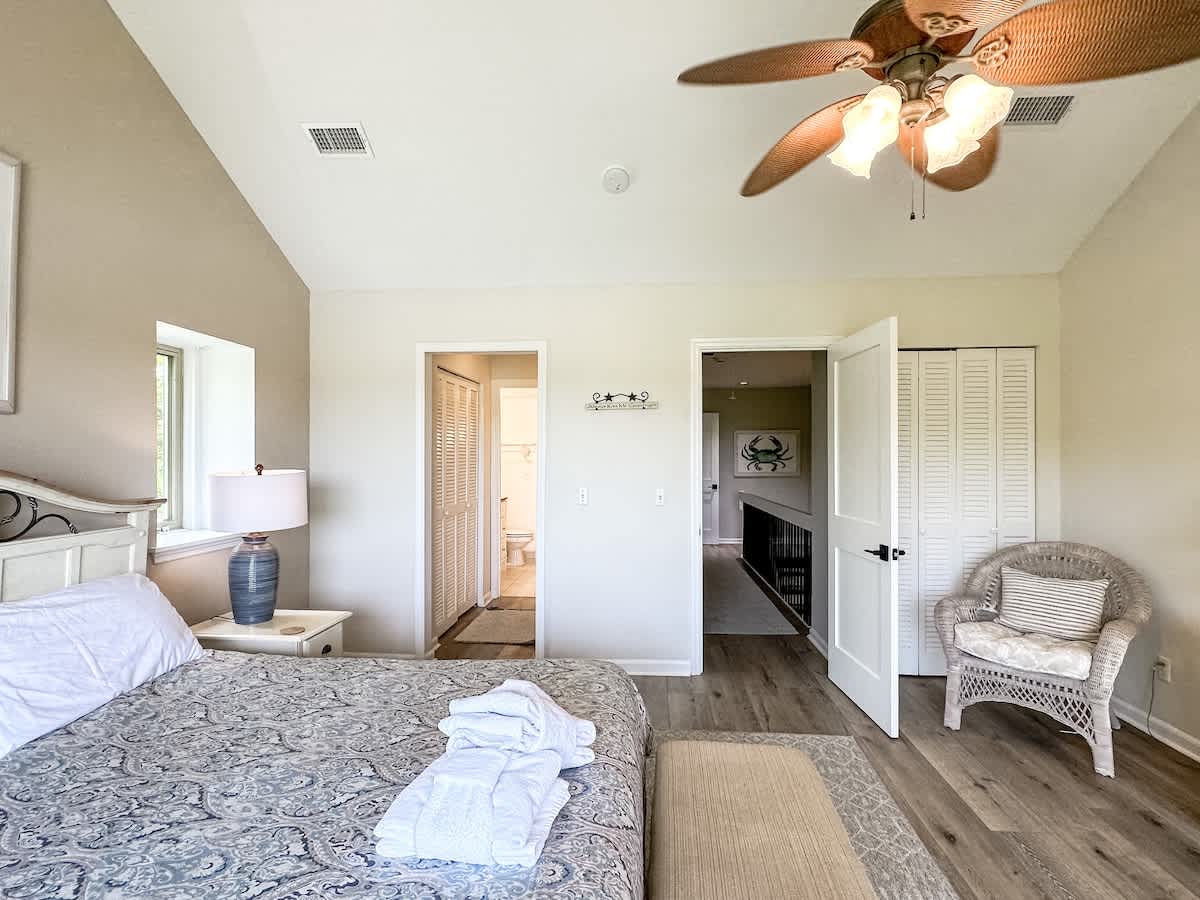 3rd Floor Primary Suite with Shared Bathroom