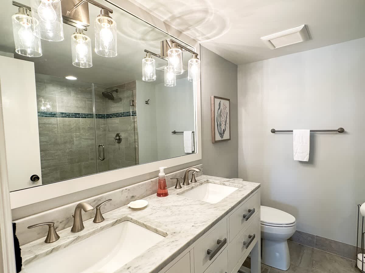 2nd Floor Primary Suite Bathroom
