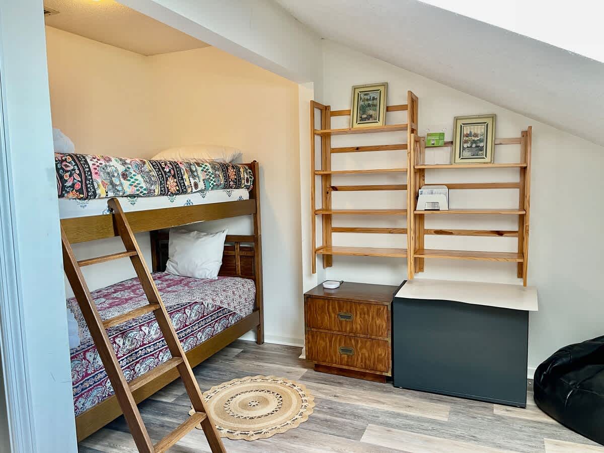 3rd Floor Twin Bunk Room