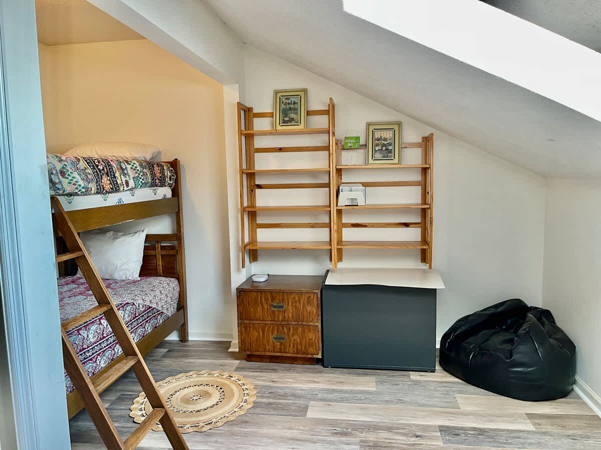 3rd Floor Twin Bunk Room