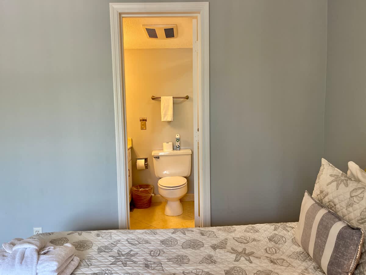 2nd Floor Twin Room with Bathroom