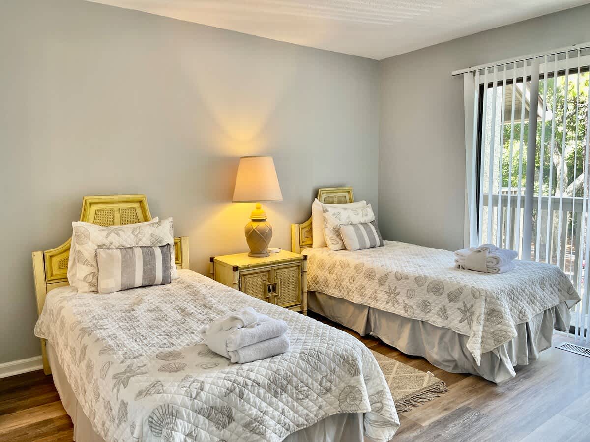 2nd Floor Twin Room with Bathroom