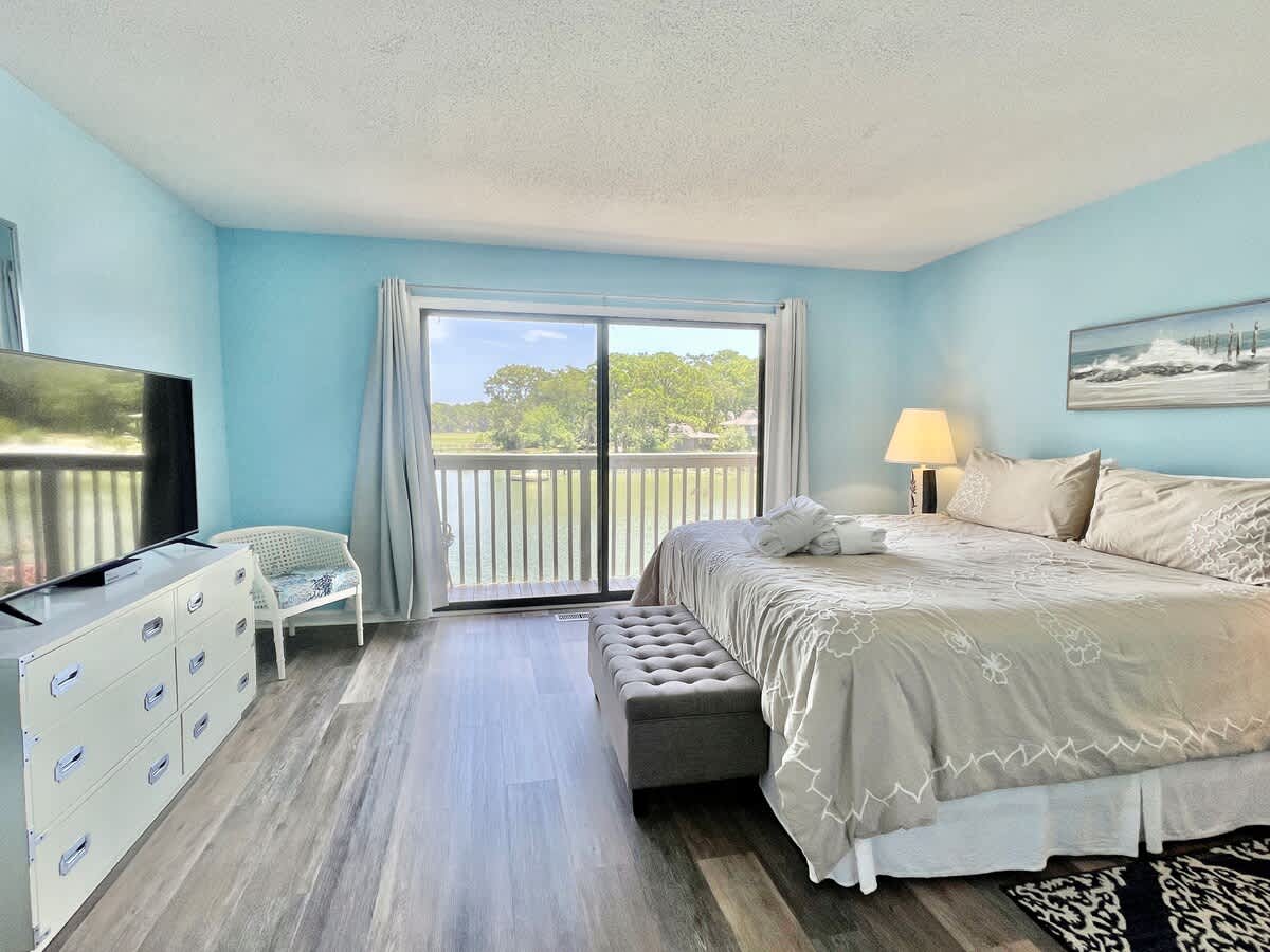 2nd Floor Primary Suite with King
