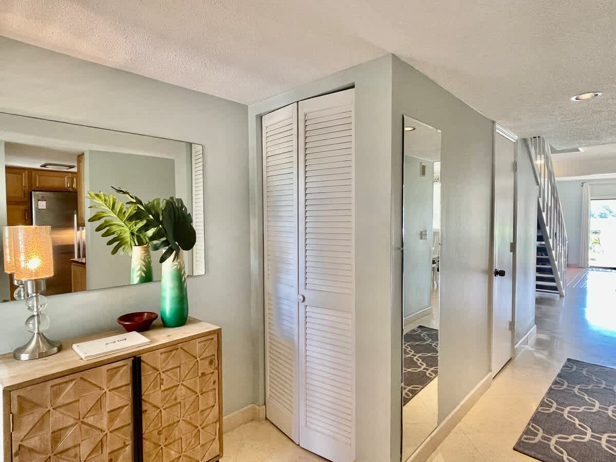 1614 Port Villas 7