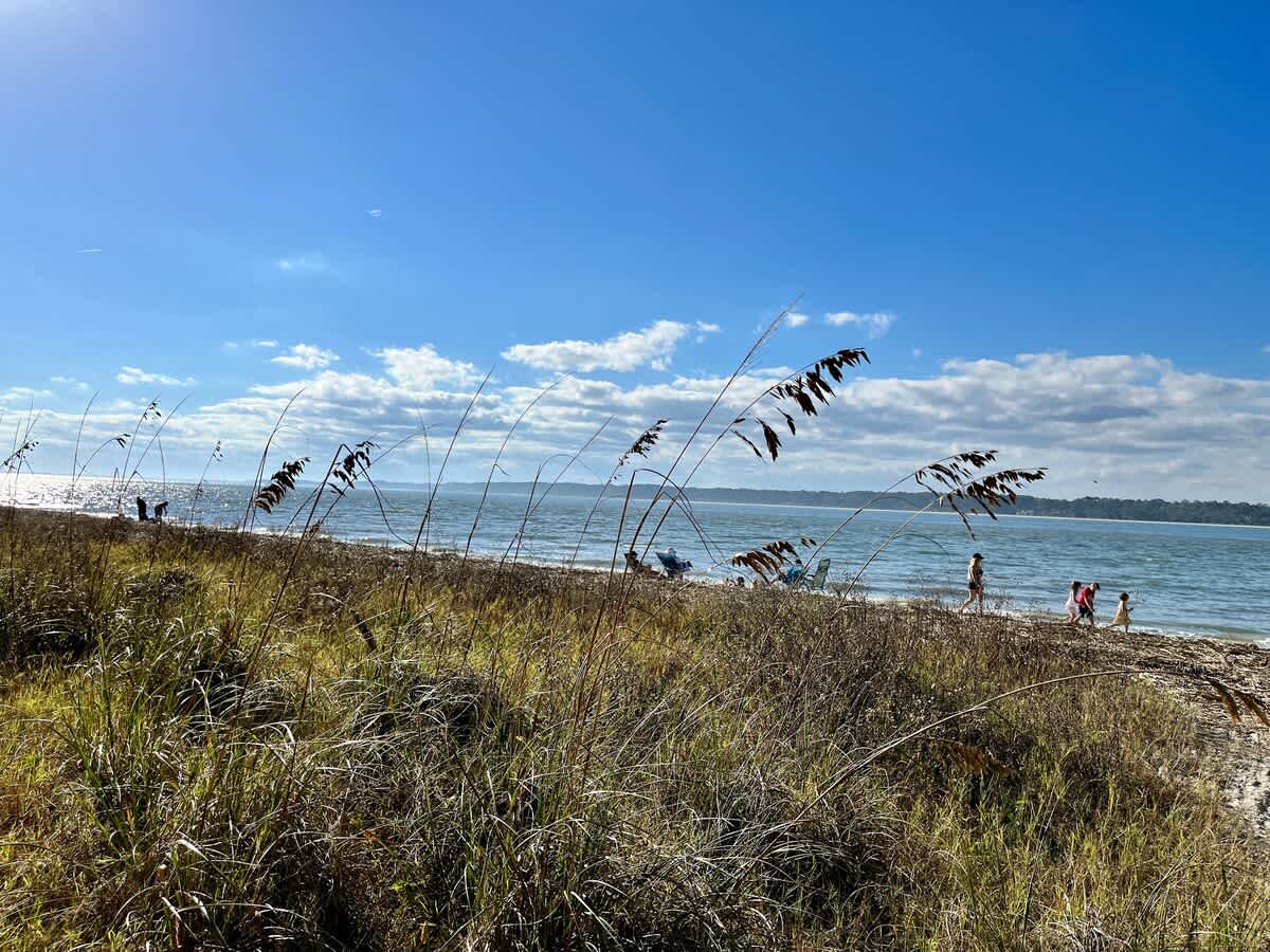 Beach on the Calibogue Sound Located within Steps of Villa