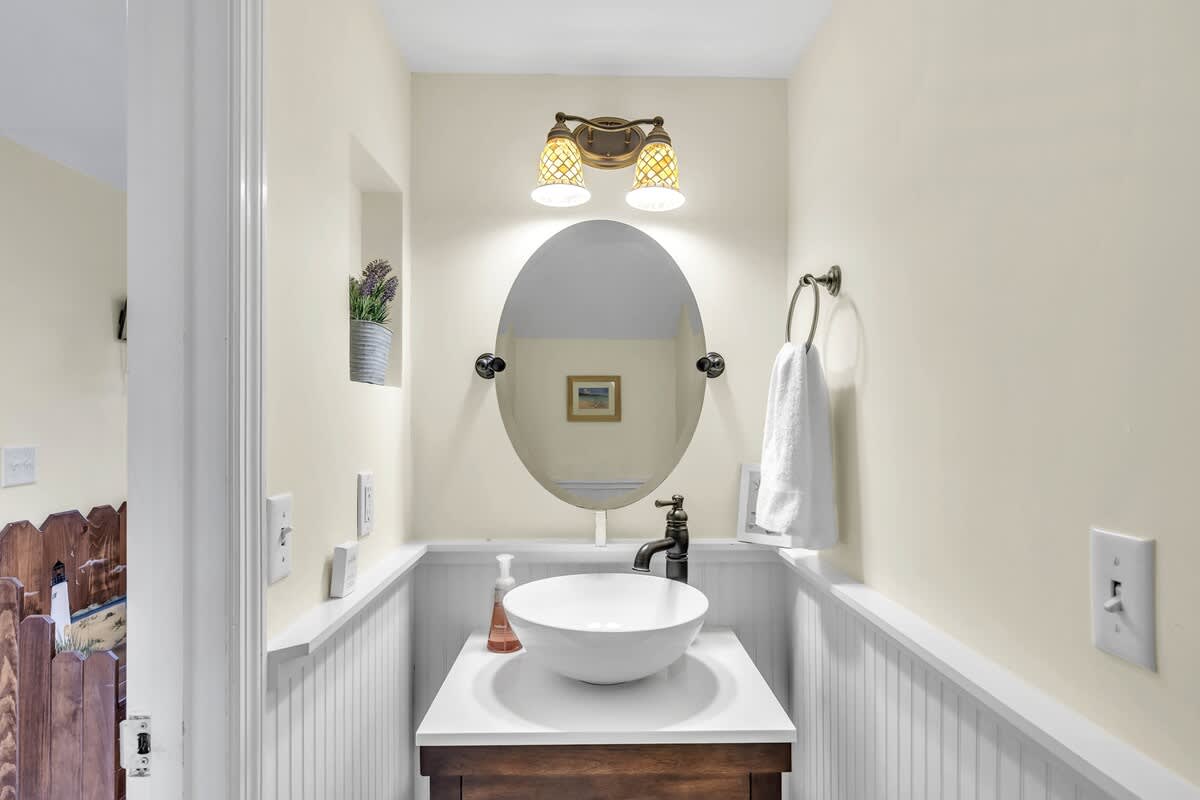 Downstairs Half Bathroom