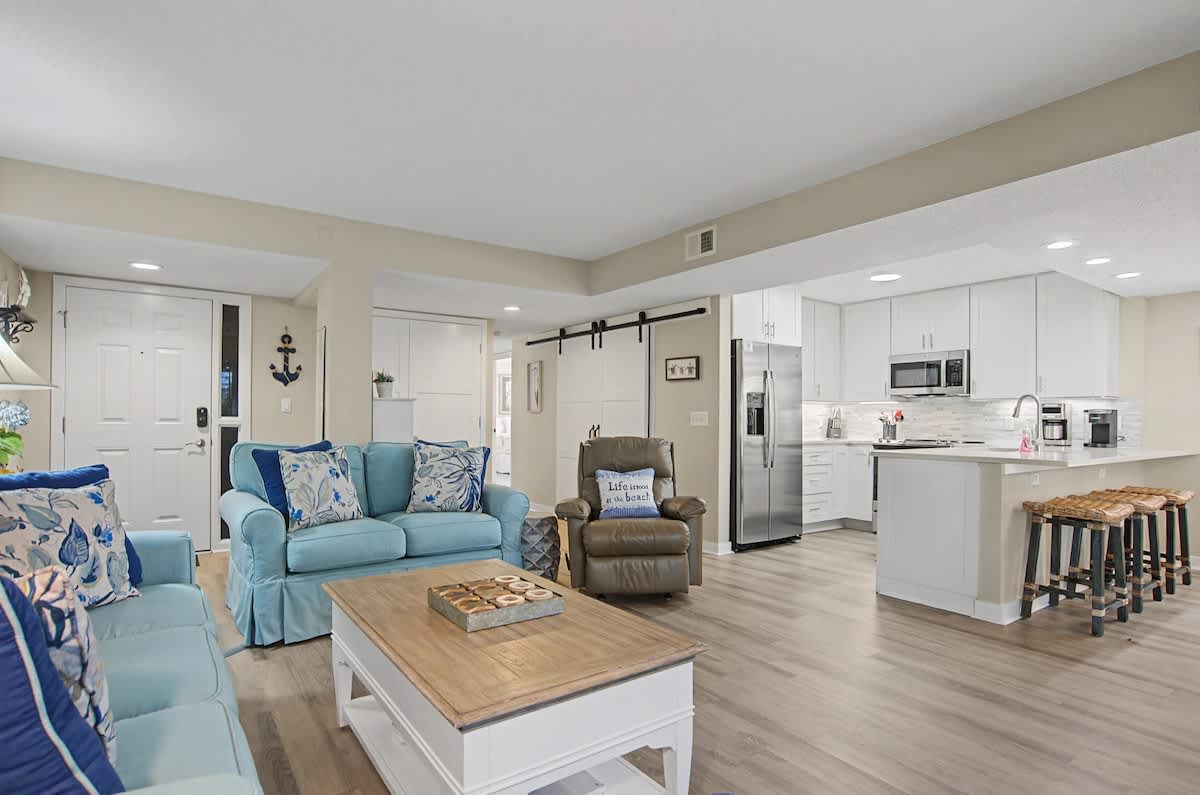 1748 Bluff Villas 9