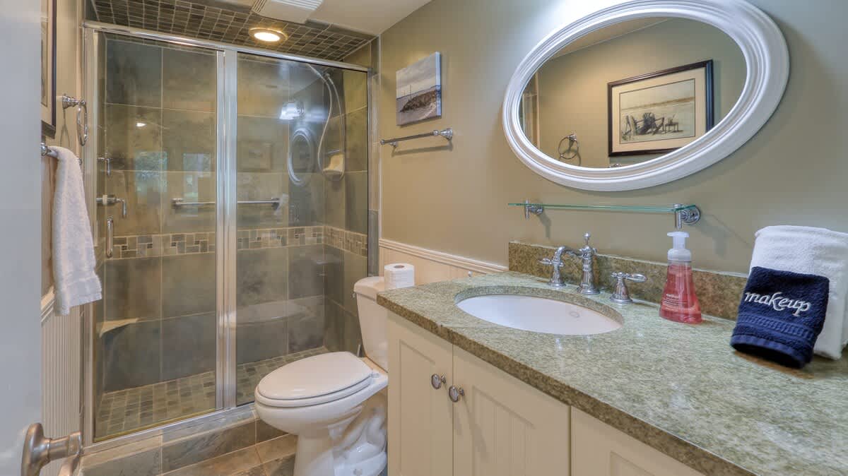 Primary Suite Bathroom