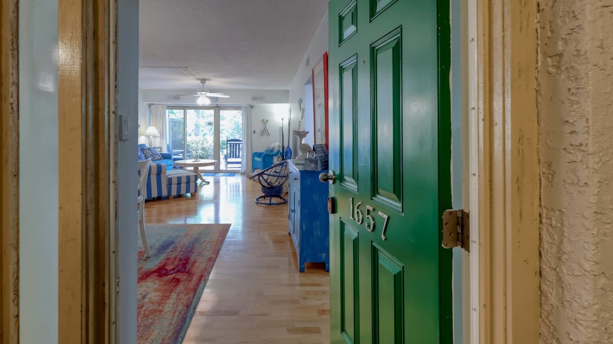 1657 Bluff Villas 8