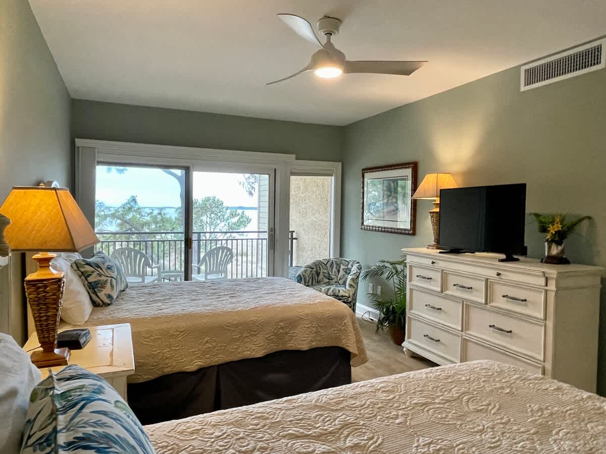 Guest Suite with 2 Queen Beds