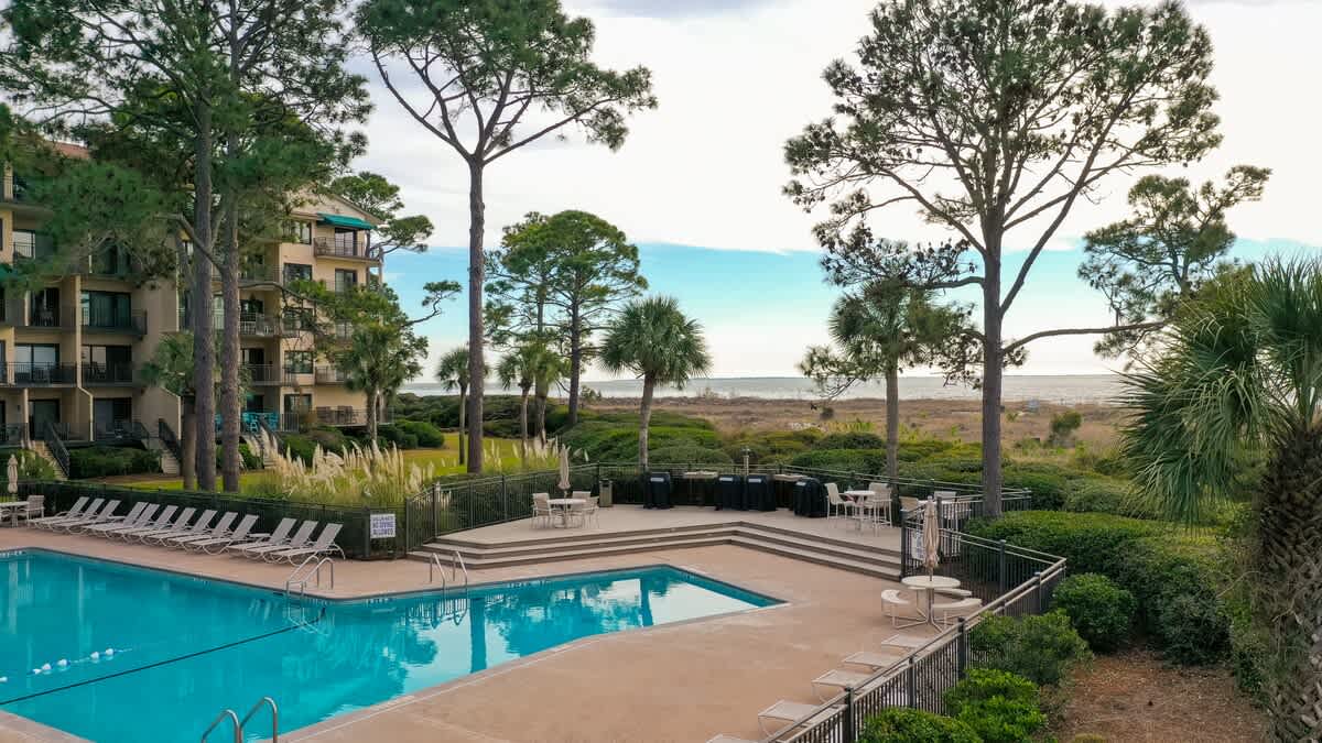 Beachside Tennis Pool with Views of the Calibogue Sound