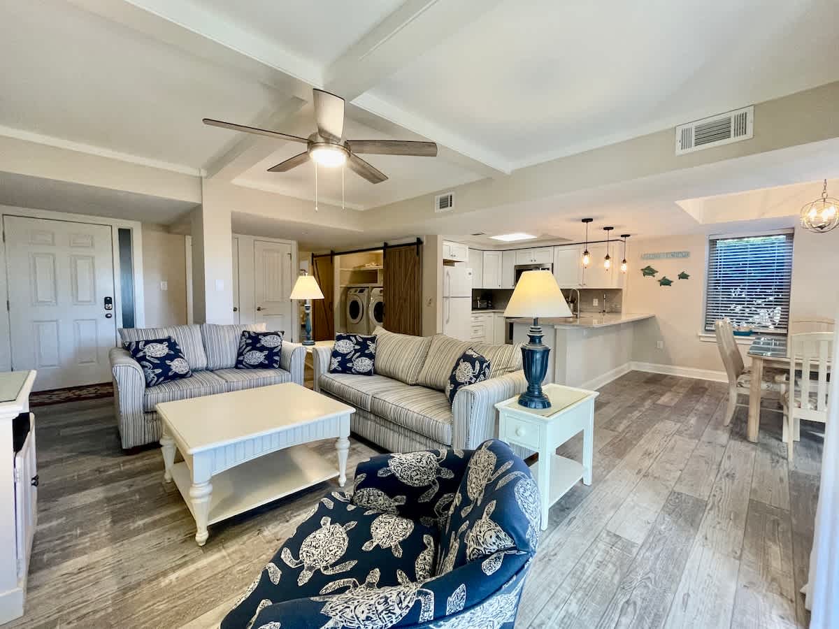 1652 Bluff Villas