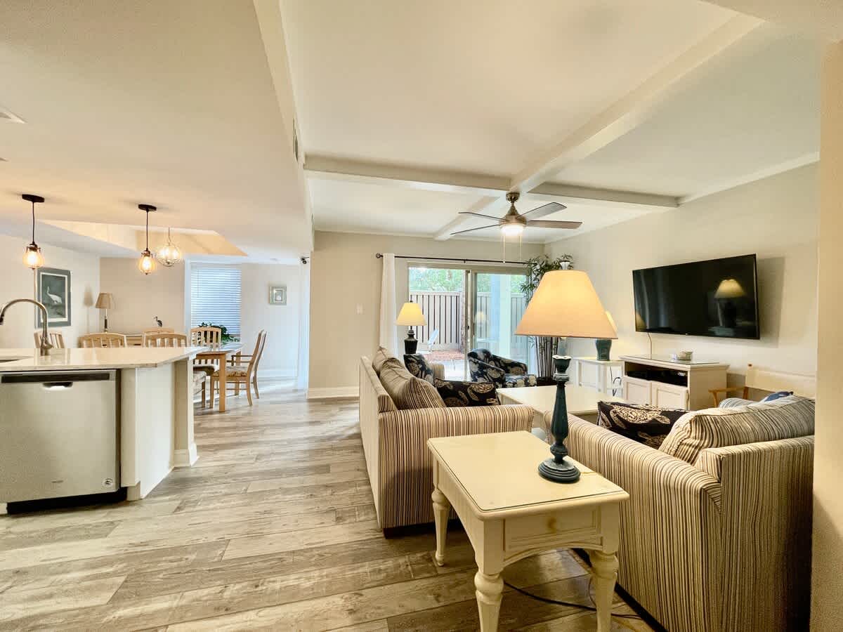1652 Bluff Villas 8
