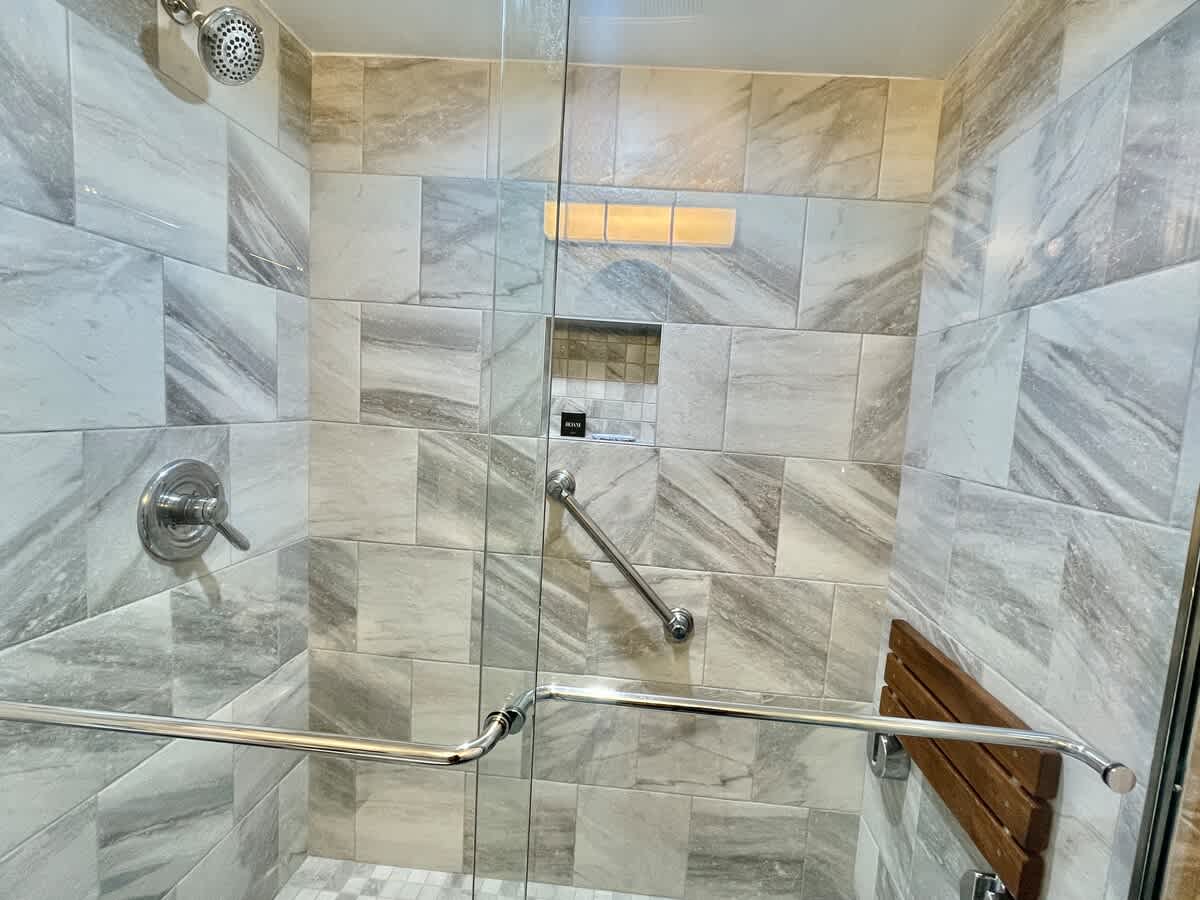 Bathroom for 3 Twin Room
