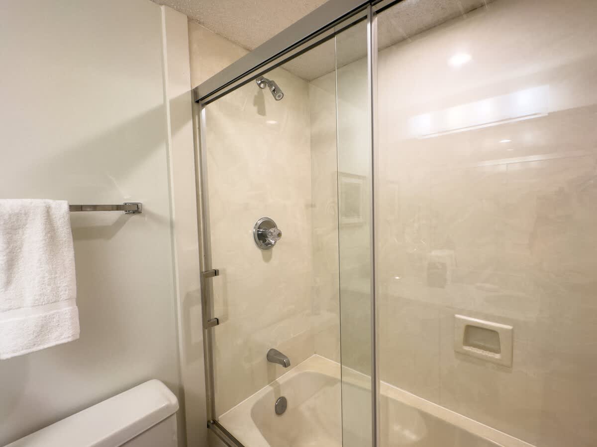 Twin Bathroom