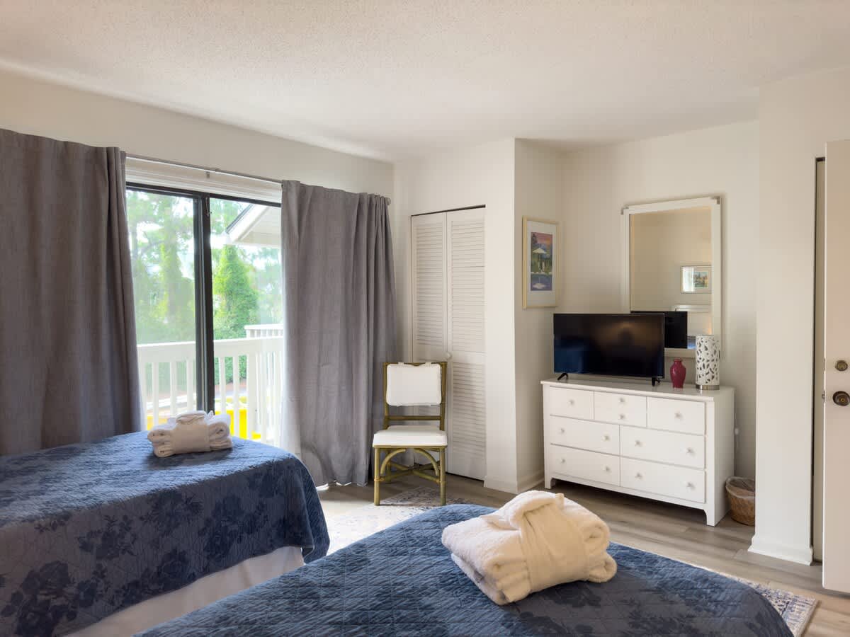 2nd Floor Twin Room with Bathroom