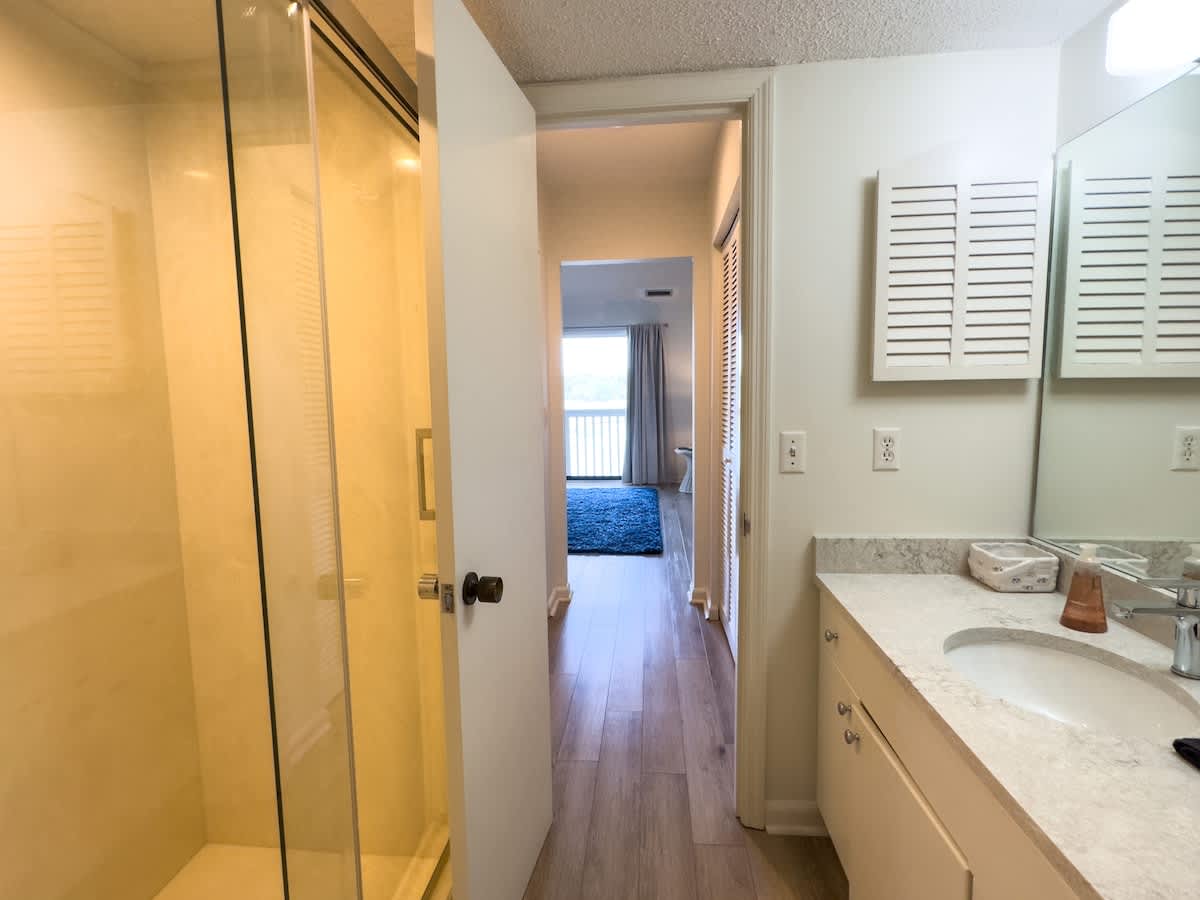 Primary Suite Bathroom