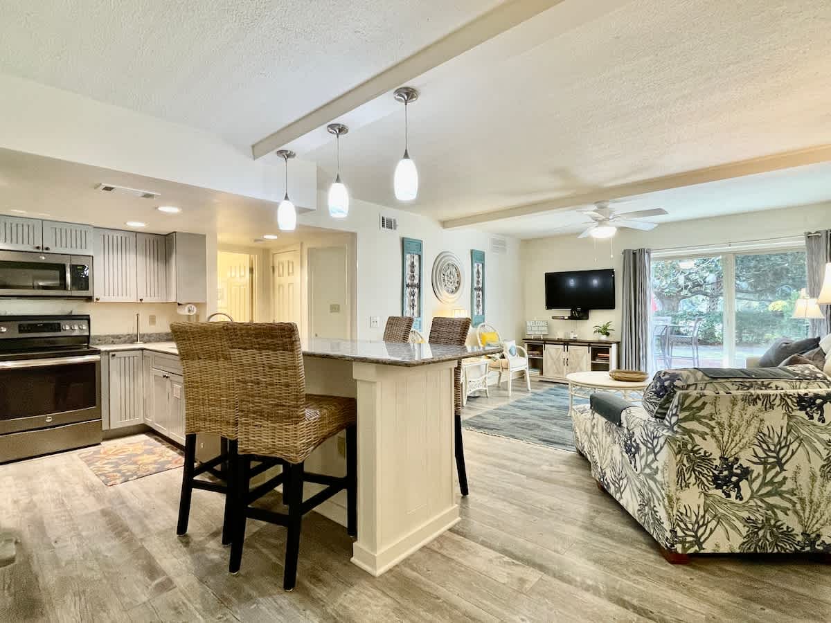 1653 Bluff Villas 8
