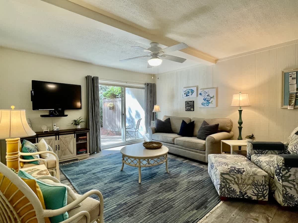 1653 Bluff Villas