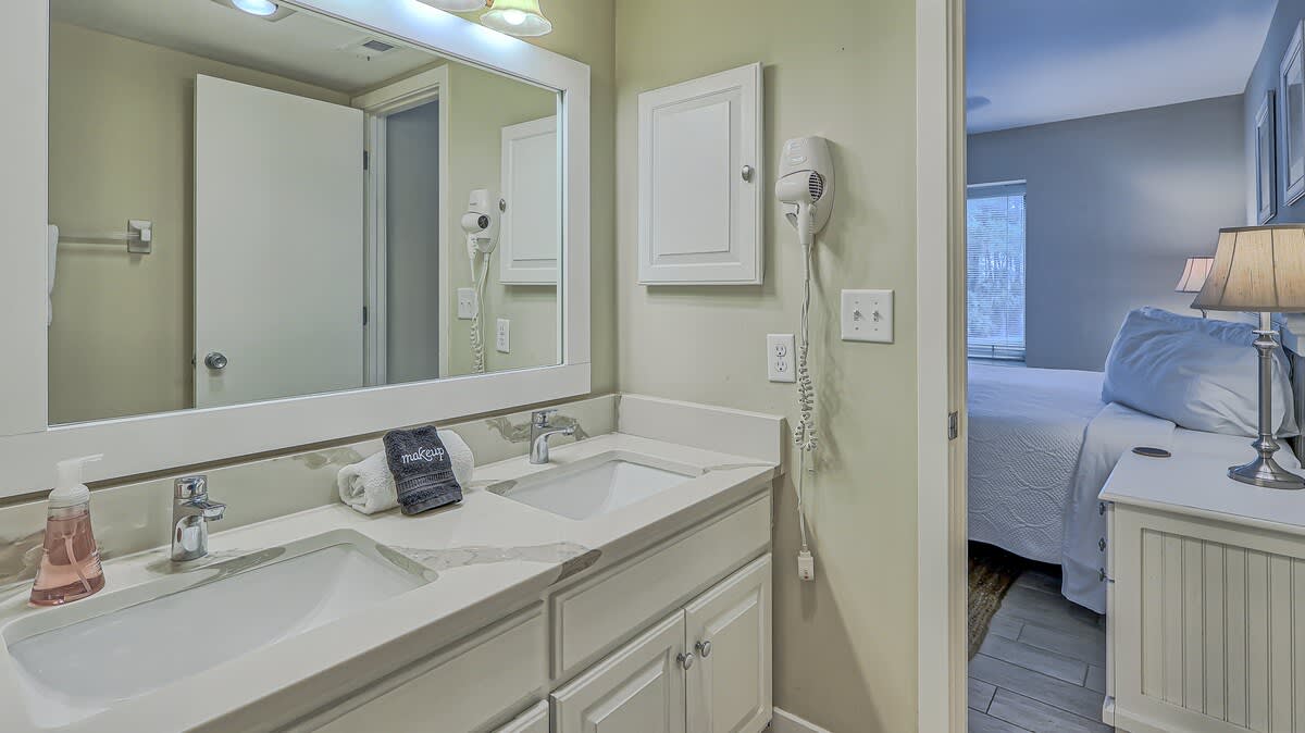 Primary Suite Bathroom