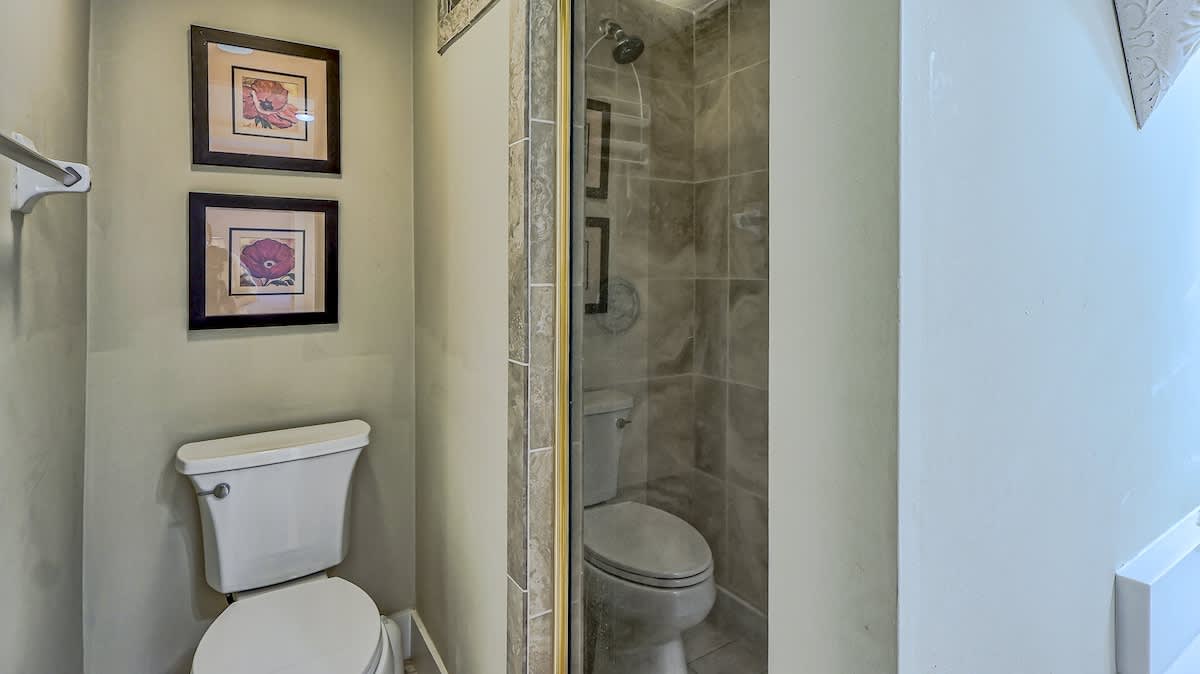 Primary Suite Bathroom