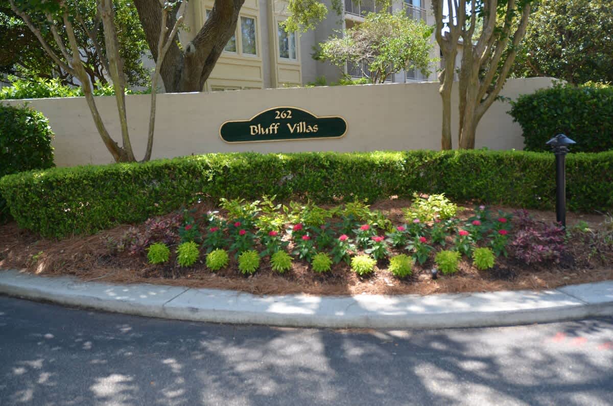 Entrance to Bluff Villas