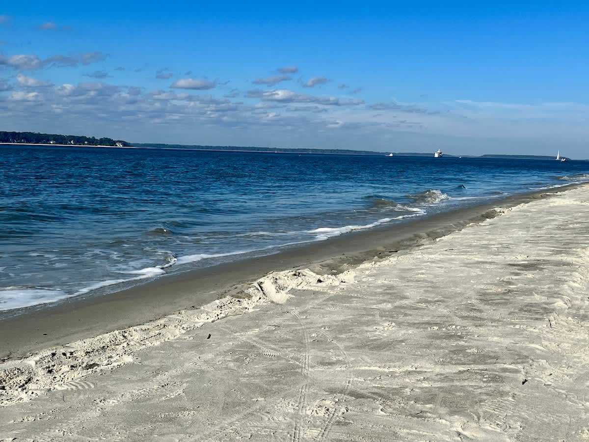 Beach on the Calibogue Sound within Steps of the Villa