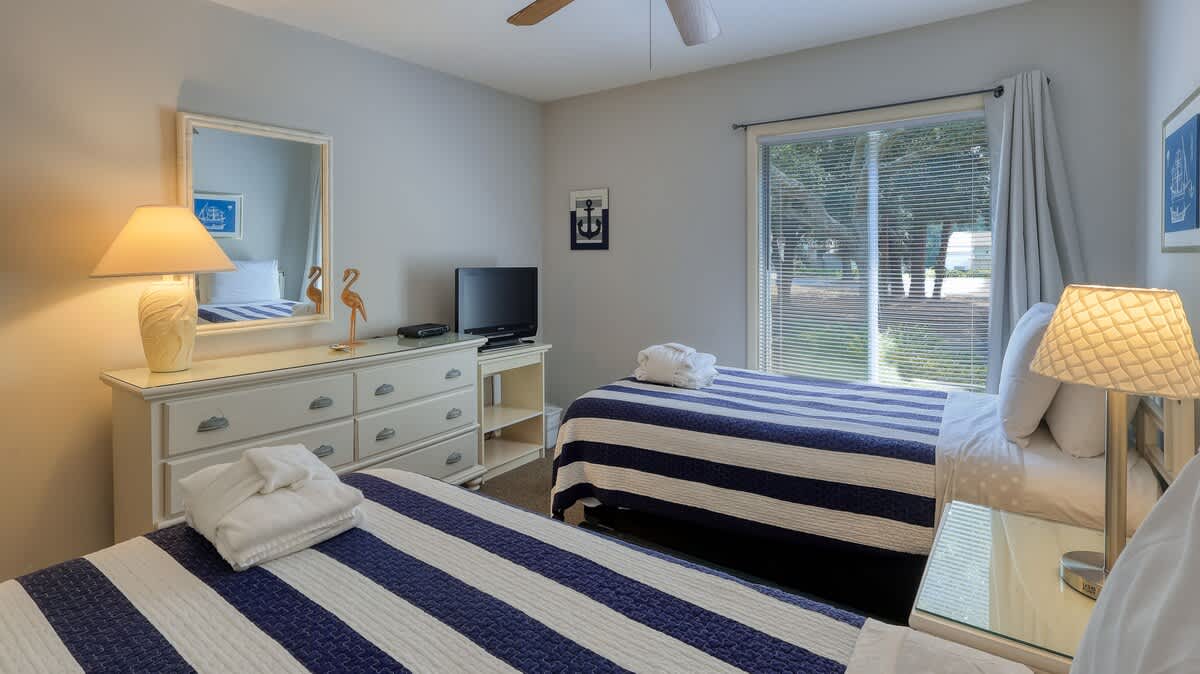 Downstairs Double Twin Room