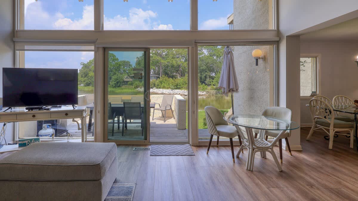 Living Area with Deck and Access to Private Dock
