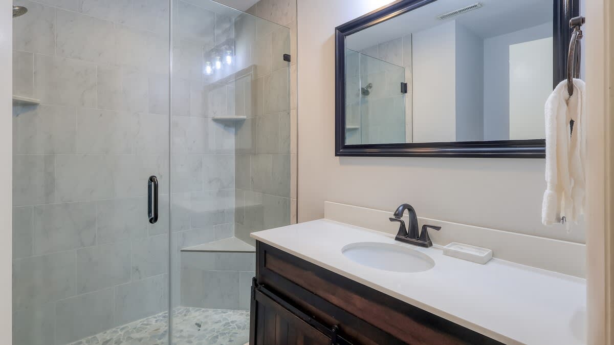 Upstairs Primary Suite Bathroom