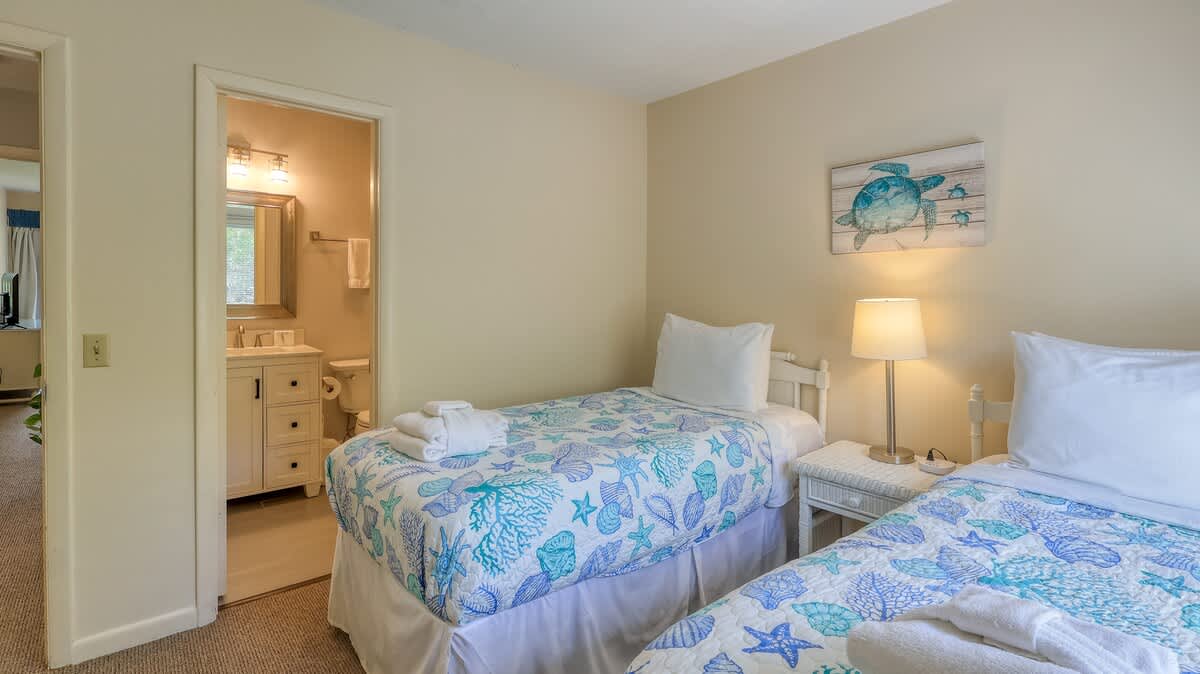 Upstairs Double Twin Suite