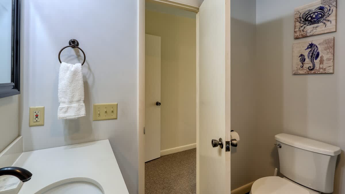 Upstairs Primary Suite Bathroom